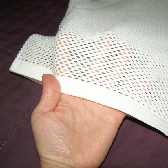 NWT 4X Skims Sport Perforated Seamless Cropped T-Shirt - Picture 6 of 7